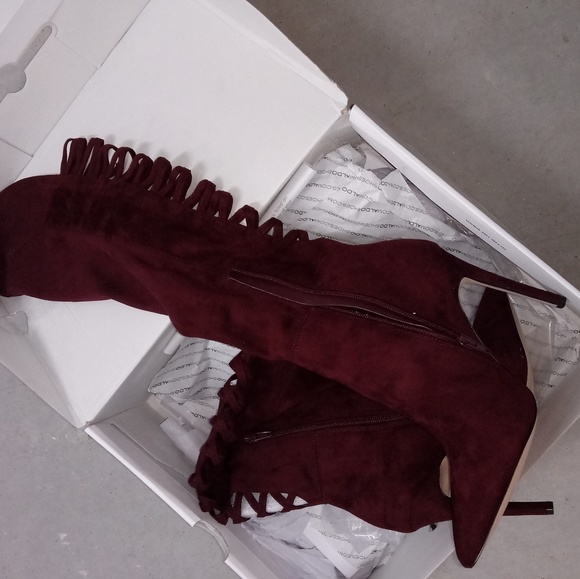 Women's Aldo's knee boots. 4.5 inch heel. - Picture 4 of 4